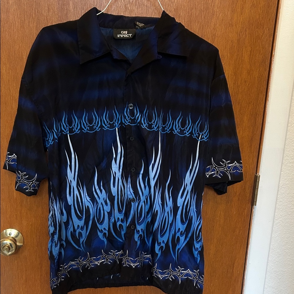 Men’s Blue Flame Button-Up Shirt - M